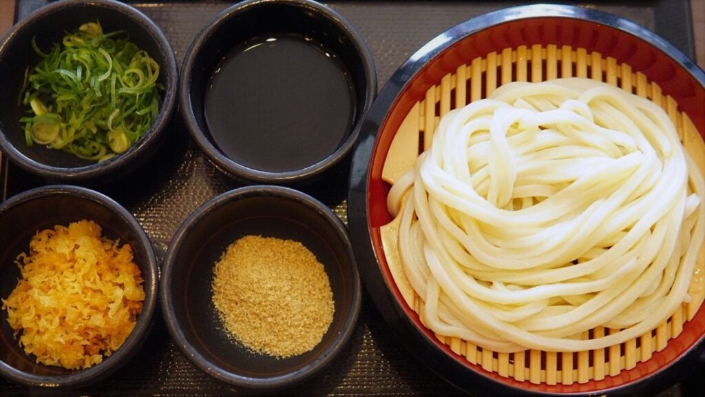 丸亀製麺：最高の食べ方とおすすめトッピングを徹底解説する究極ガイド