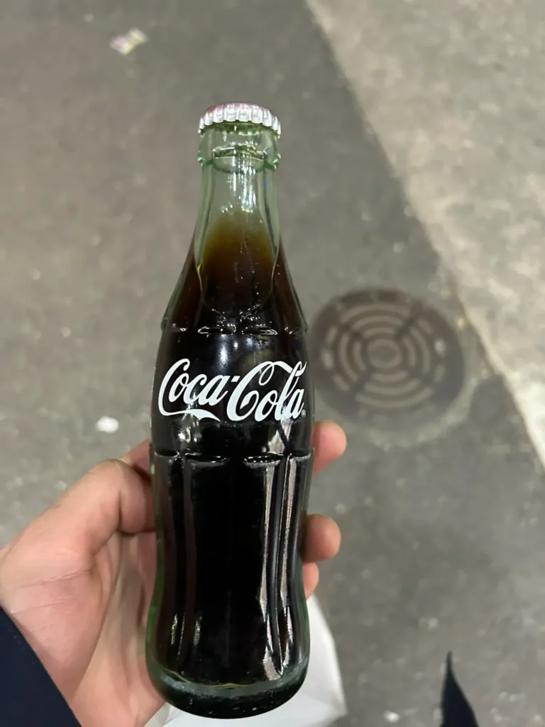 瓶コーラとは？なぜ人気なのか