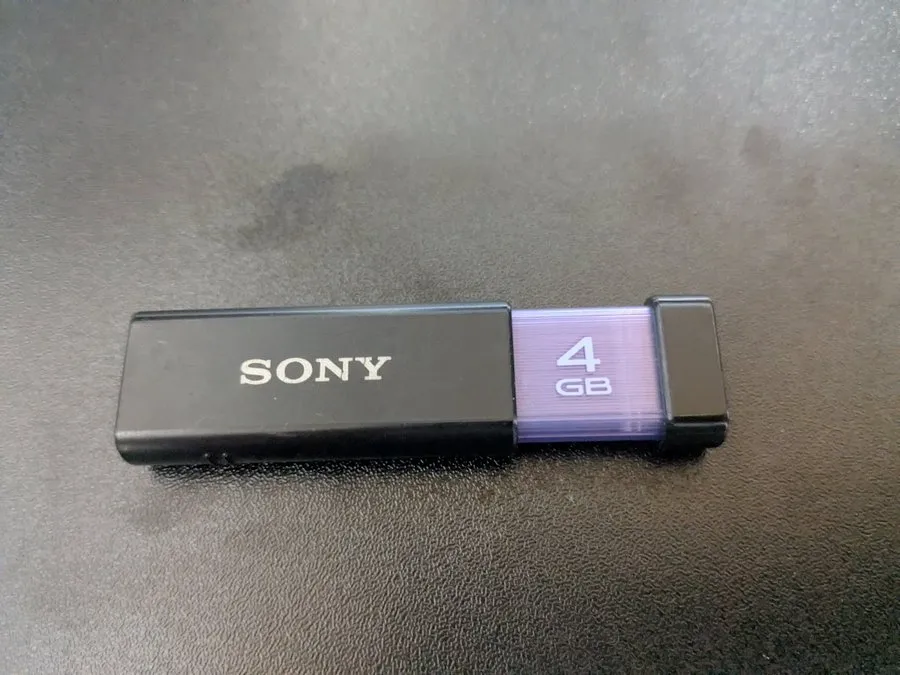 ファミリーマートでのUSBメモリ販売状況