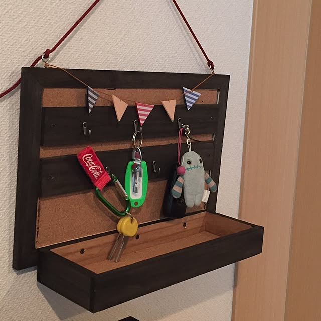 100均-キーボックス-おすすめ-セリア-ダイソー, セリア-キーボックス-木製-レビュー, ダイソー-キーボックス-マグネット-玄関収納, 100均-キーボックス-DIY-高見え-収納術
